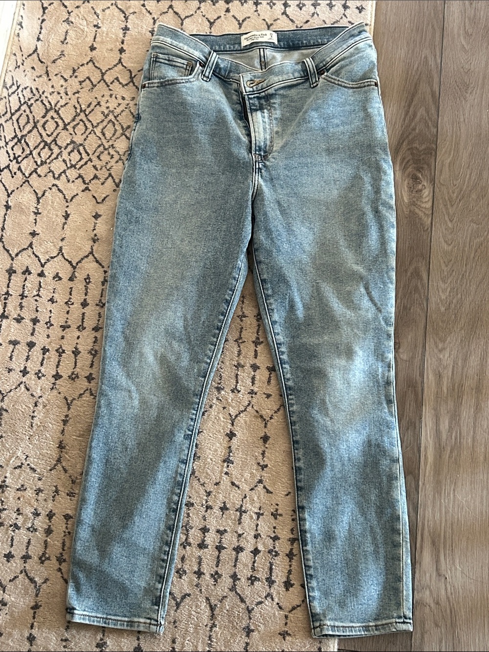 Women’s Abercrombie & Fitch Light Blue The Super Skinny High Rise Jeans